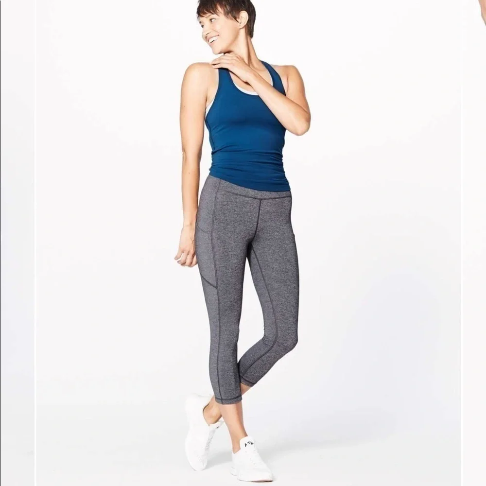 Lululemon Speed Up Crop (21